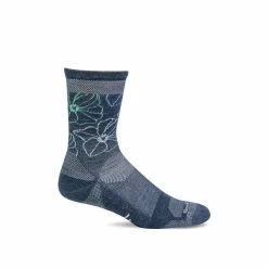 Sockwell Womens Petal Power Moderate Compression Crew Socks
